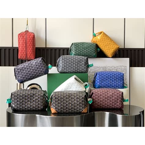 goyard 25 toiletry bag